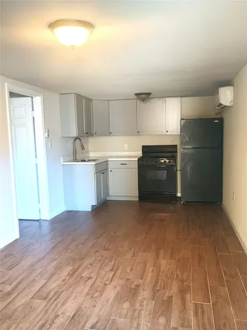 $750 | 605 East Hunnicutt Street, Unit A, Baytown, TX 77520