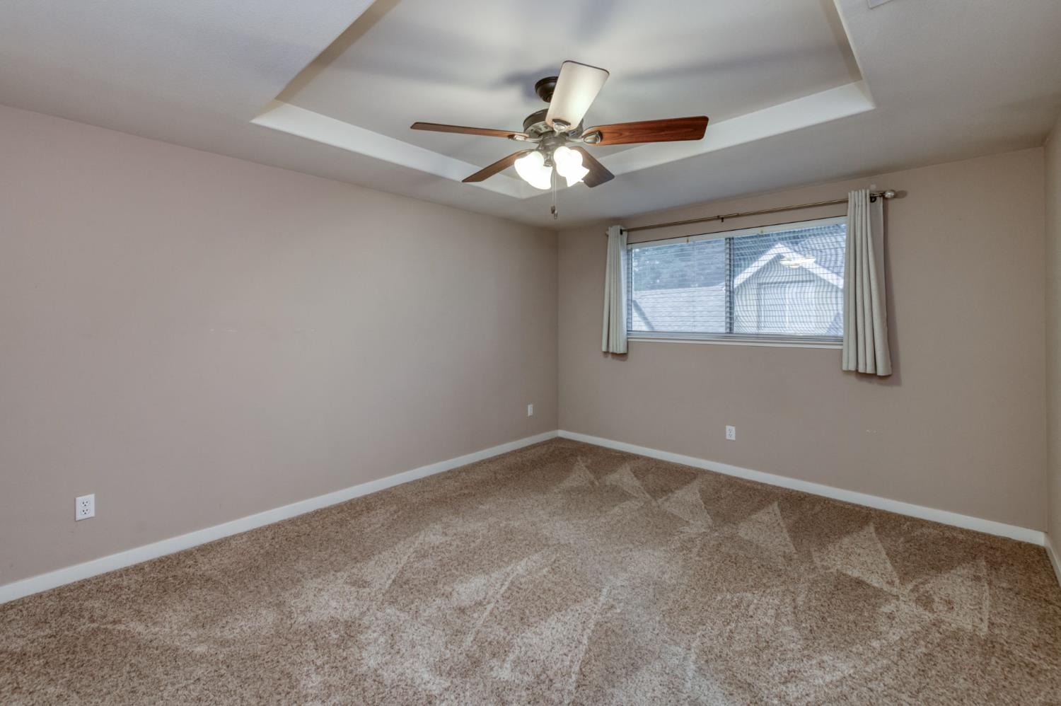 3014 West Brompton Lane Fresno, CA 93711 - Photo 27 of 71 Upstairs 3rd bedroom