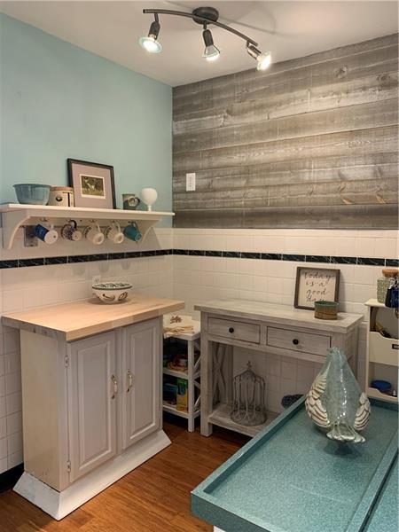 6506 Landview Road Pittsburgh, PA 15217 - Photo 11 of 25 Gallery Image 11