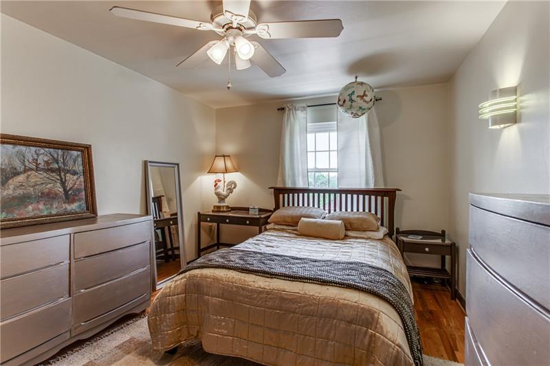 6506 Landview Road Pittsburgh, PA 15217 - Photo 18 of 25 Gallery Image 18