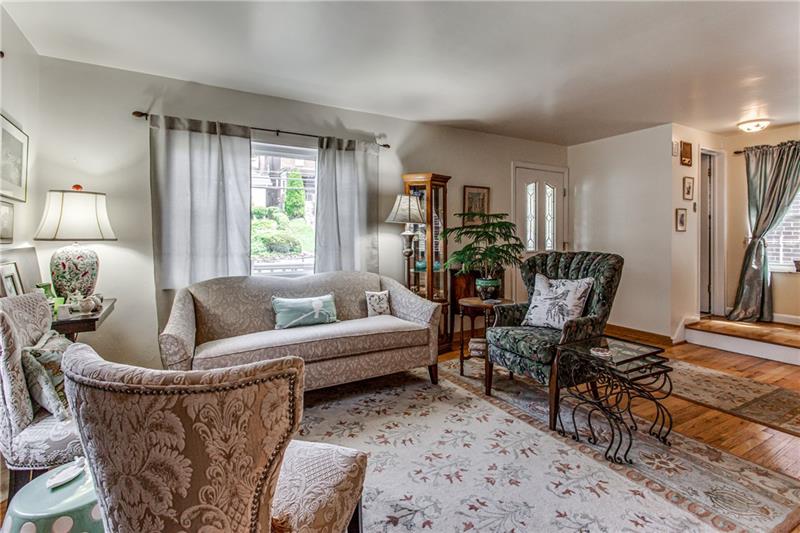 6506 Landview Road Pittsburgh, PA 15217 - Photo 4 of 25 Gallery Image 4