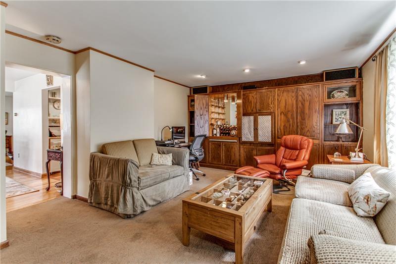 6506 Landview Road Pittsburgh, PA 15217 - Photo 8 of 25 Gallery Image 8