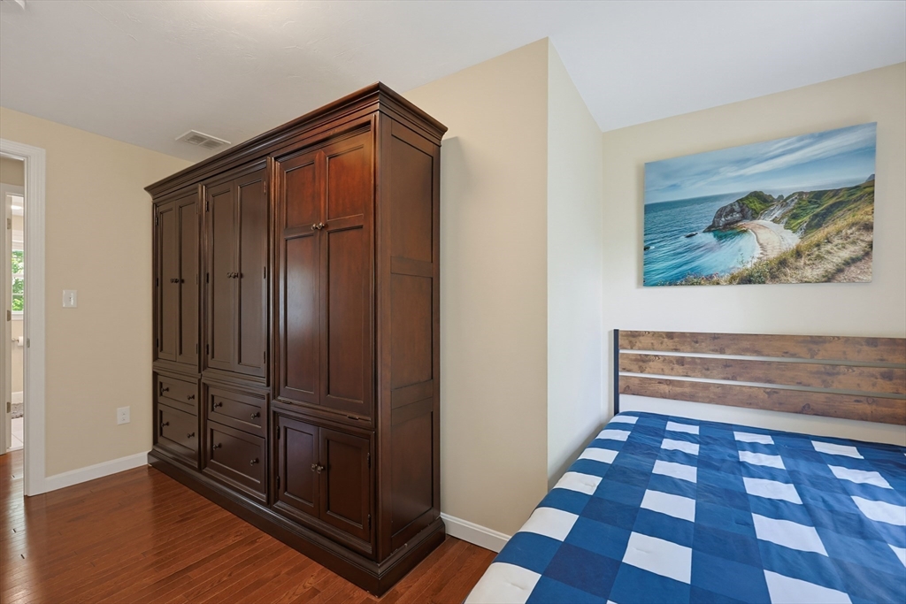 5 County Street Berkley, MA 02779 - Photo 28 of 40