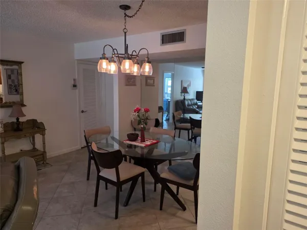 $2,200 | 959 Southeast 2nd Avenue, Unit 239, Deerfield Beach, FL 33441