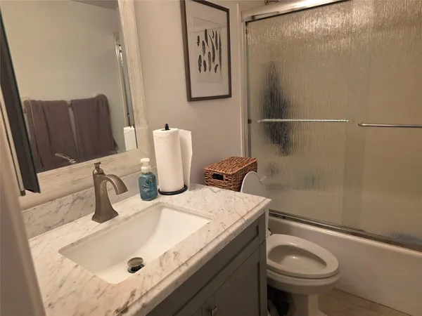 $2,200 | 959 Southeast 2nd Avenue, Unit 239, Deerfield Beach, FL 33441