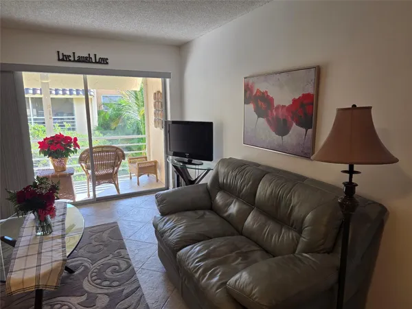 $2,200 | 959 Southeast 2nd Avenue, Unit 239, Deerfield Beach, FL 33441