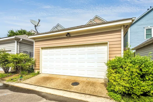 $399,900 | 533 Rienzi Drive, Memphis, TN 38103