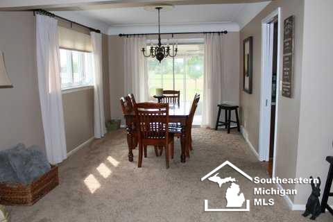861 Ruff Drive Monroe, MI 48162 - Photo 7 of 23 21191092-6.JPG