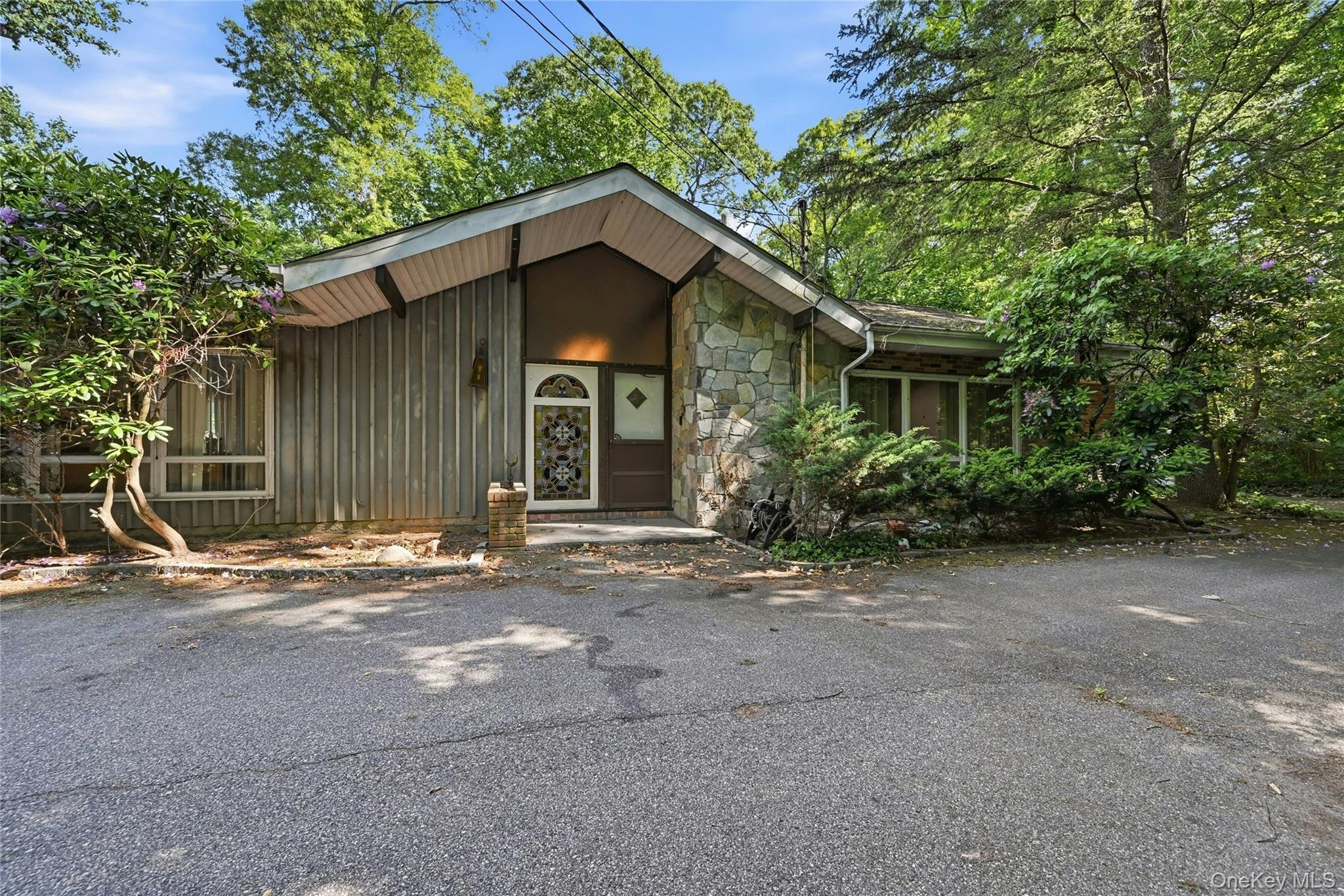 12 Tall Tree Court Cold Spring Harbor, NY 11724 - Photo 1 of 17
