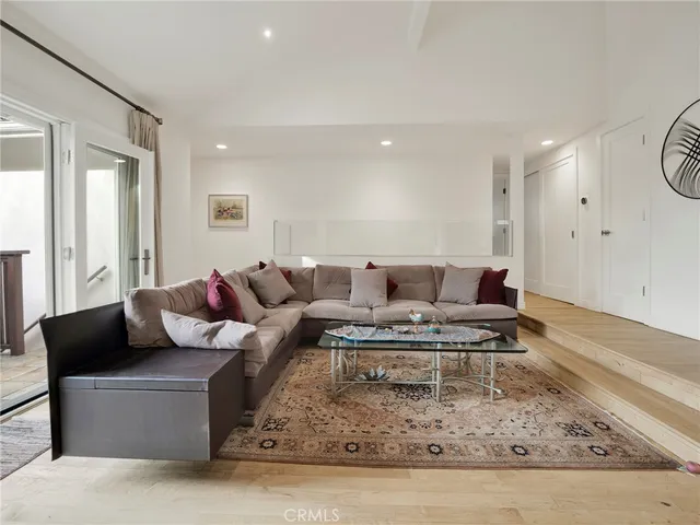 $2,499,999 | 10335 Orton Avenue, Los Angeles, CA 90064