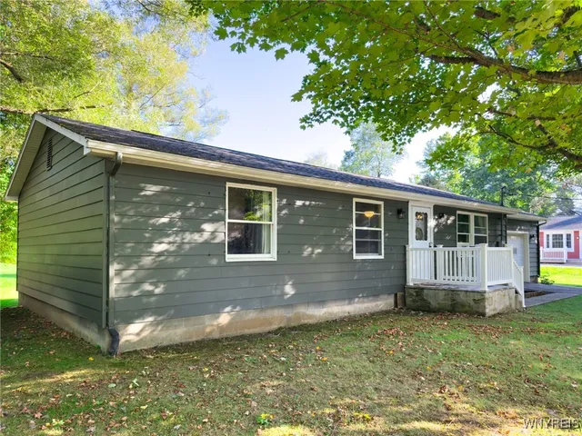 $215,000 | 6 Clearview Drive, Arcade, NY 14009