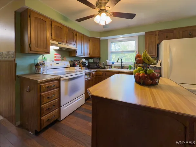 $215,000 | 6 Clearview Drive, Arcade, NY 14009