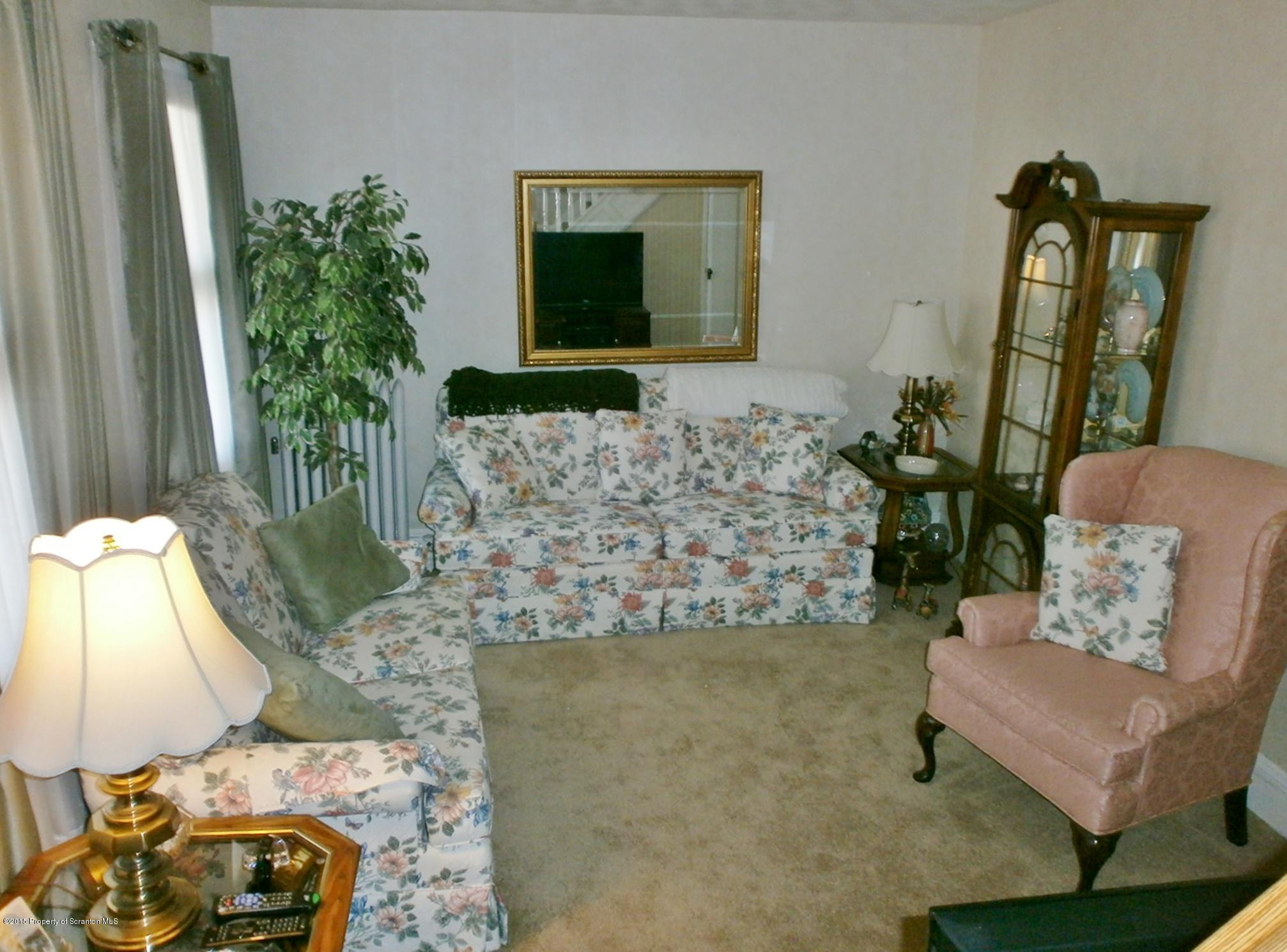 947 Ridge Avenue Scranton, PA 18510 - Photo 3 of 30 Gallery Image 3