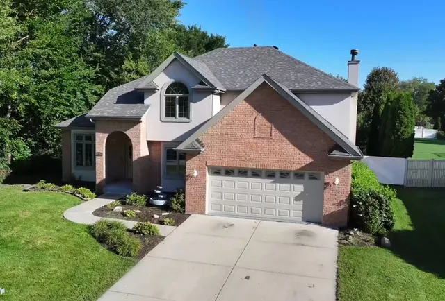 $470,000 | 1305 Campbell Street, Joliet, IL 60435