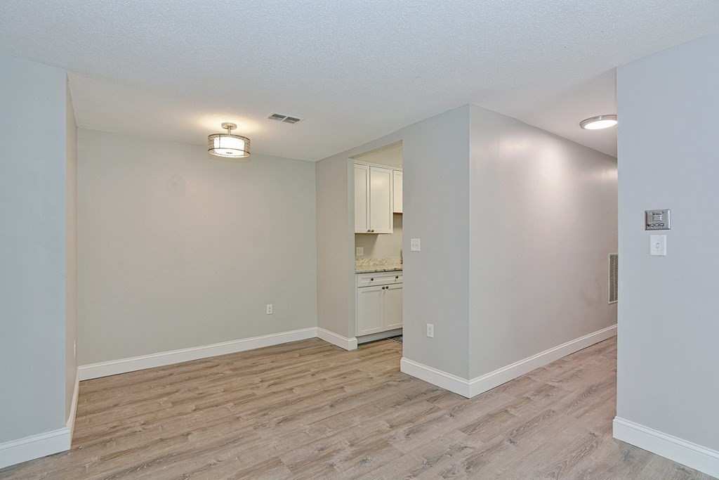 604 Franklin Crossing Road, Unit 604 Franklin, MA 02038 - Photo 8 of 30 Gallery Image 8