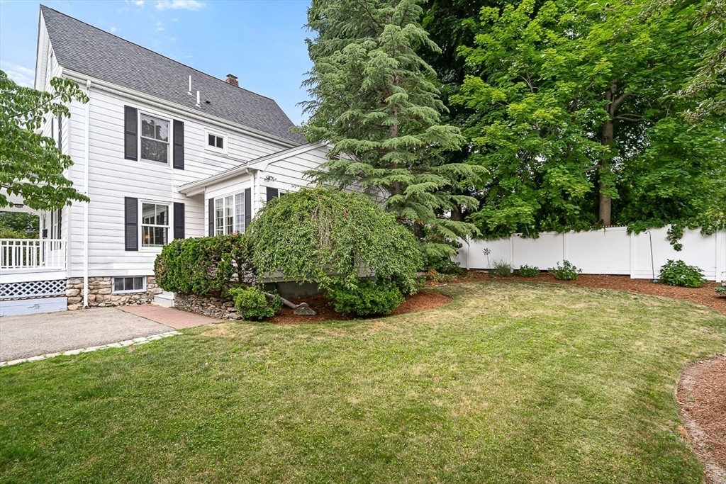 296 Linden Street Wellesley, MA 02481 - Photo 28 of 35