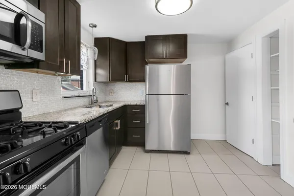 $3,150 | 119 Manor Drive, Red Bank, NJ 07701