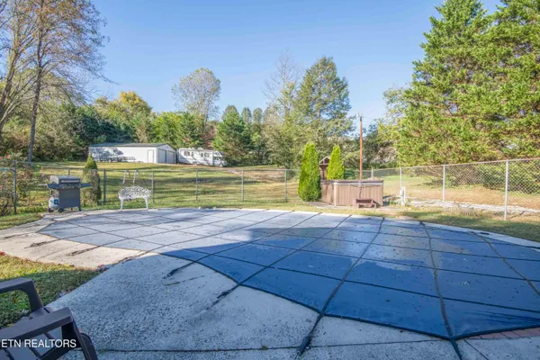 $490,000 | 134 Andy Baird Drive, La Follette, TN 37766