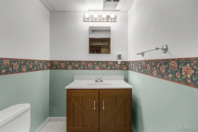 $325,000 | 6834 Black Water Drive, St. Louis, MO 63129