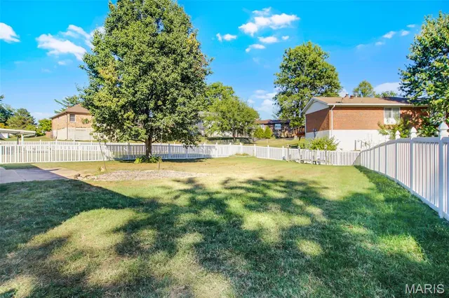 $325,000 | 6834 Black Water Drive, St. Louis, MO 63129