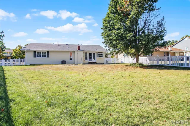 $325,000 | 6834 Black Water Drive, St. Louis, MO 63129