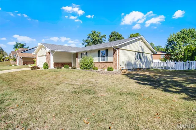 $325,000 | 6834 Black Water Drive, St. Louis, MO 63129