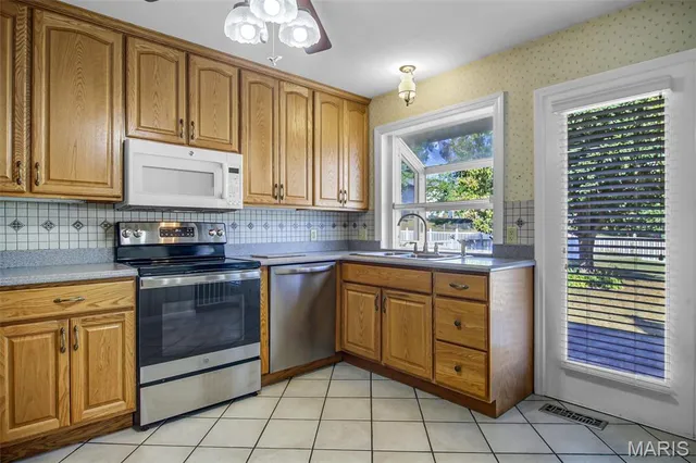 $325,000 | 6834 Black Water Drive, St. Louis, MO 63129