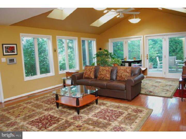 2003 Berkley Road Norristown, PA 19403 - Photo 8 of 18 Family Room