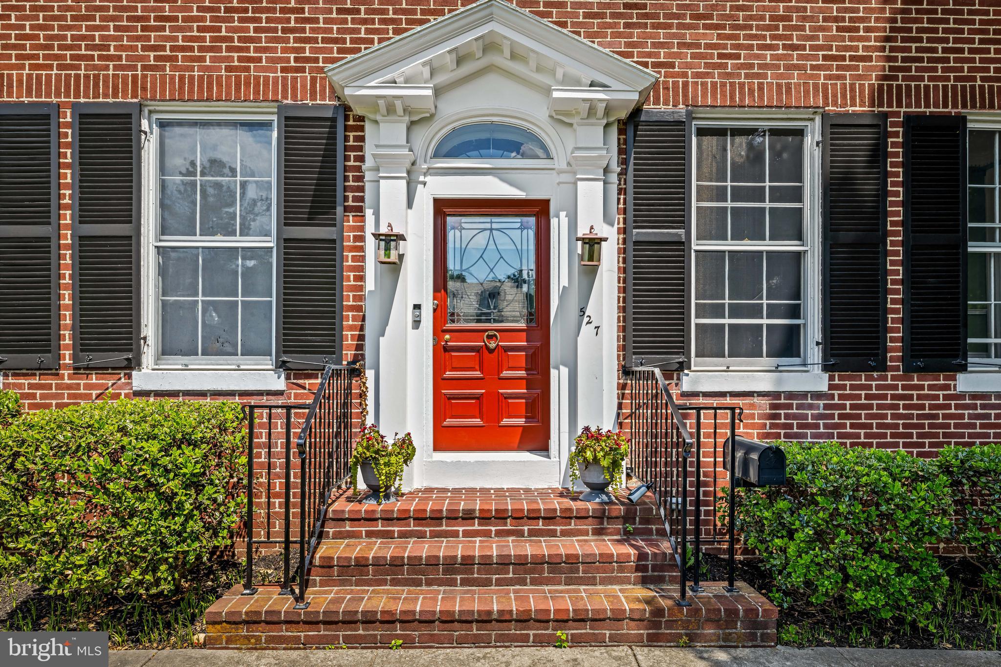 527 Nottingham Road Baltimore, MD 21229 - Photo 2 of 72 Gallery Image 2