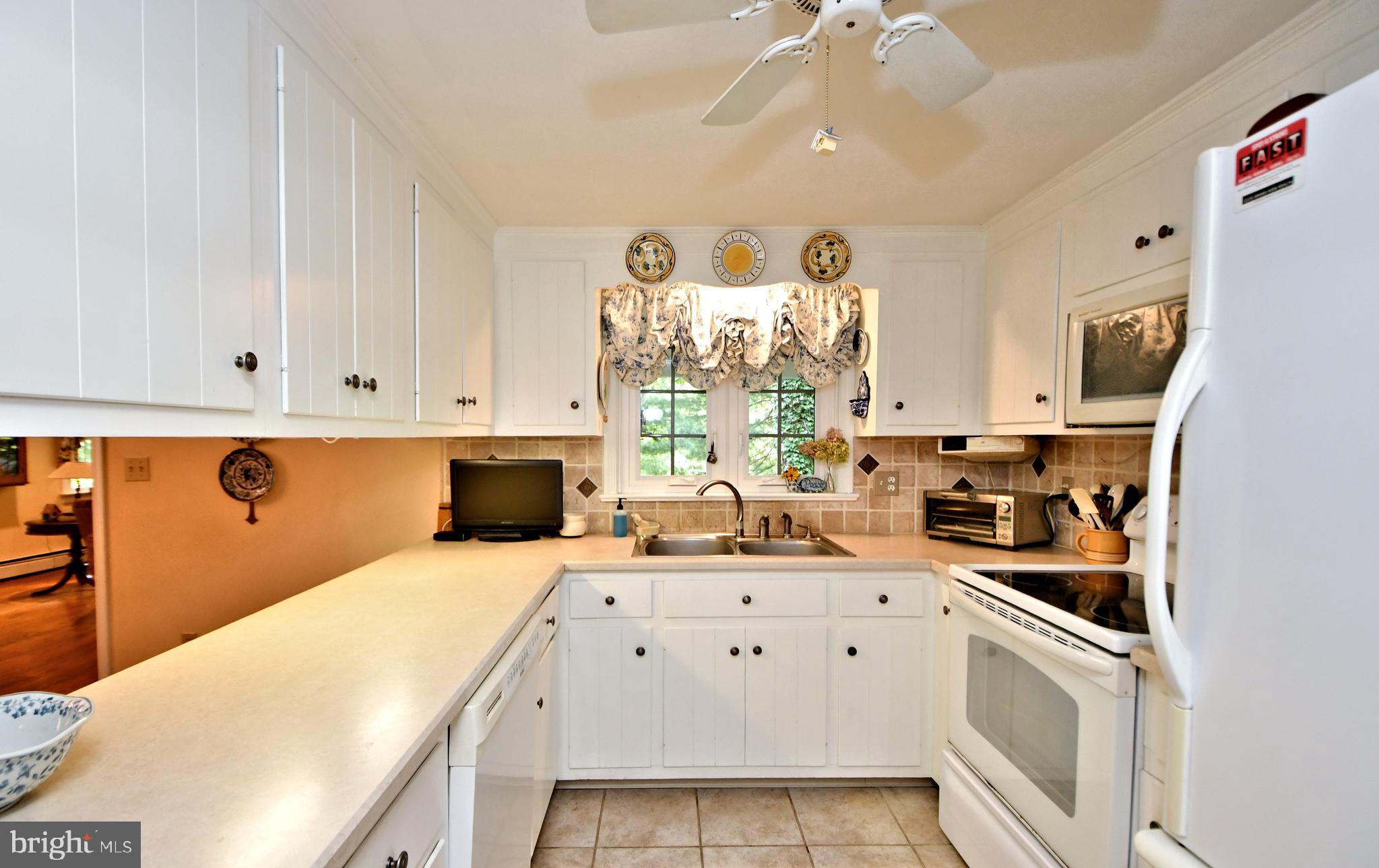 303 Shadynook Road Harleysville, PA 19438 - Photo 23 of 106