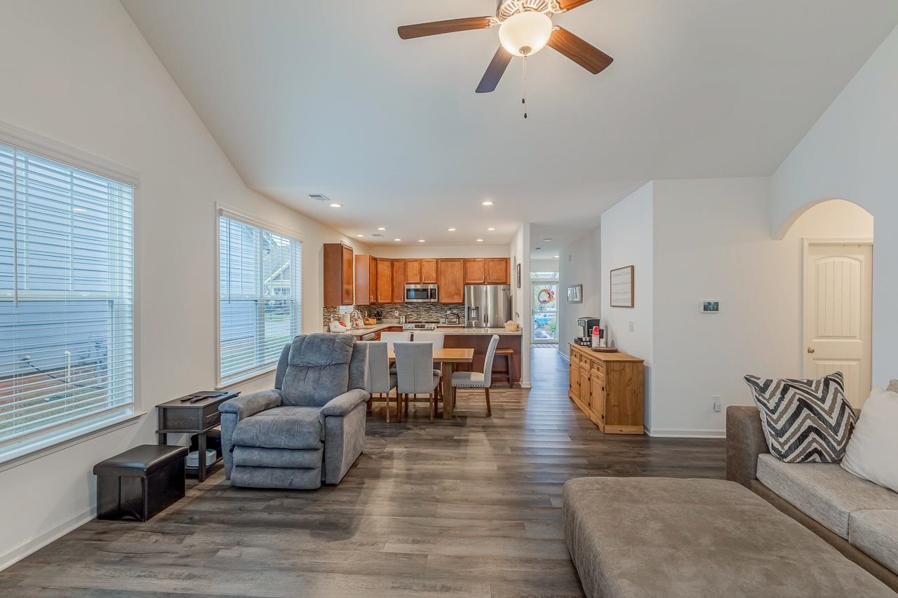 124 Cherrybark Lane Taylors, SC 29687 - Photo 8 of 33