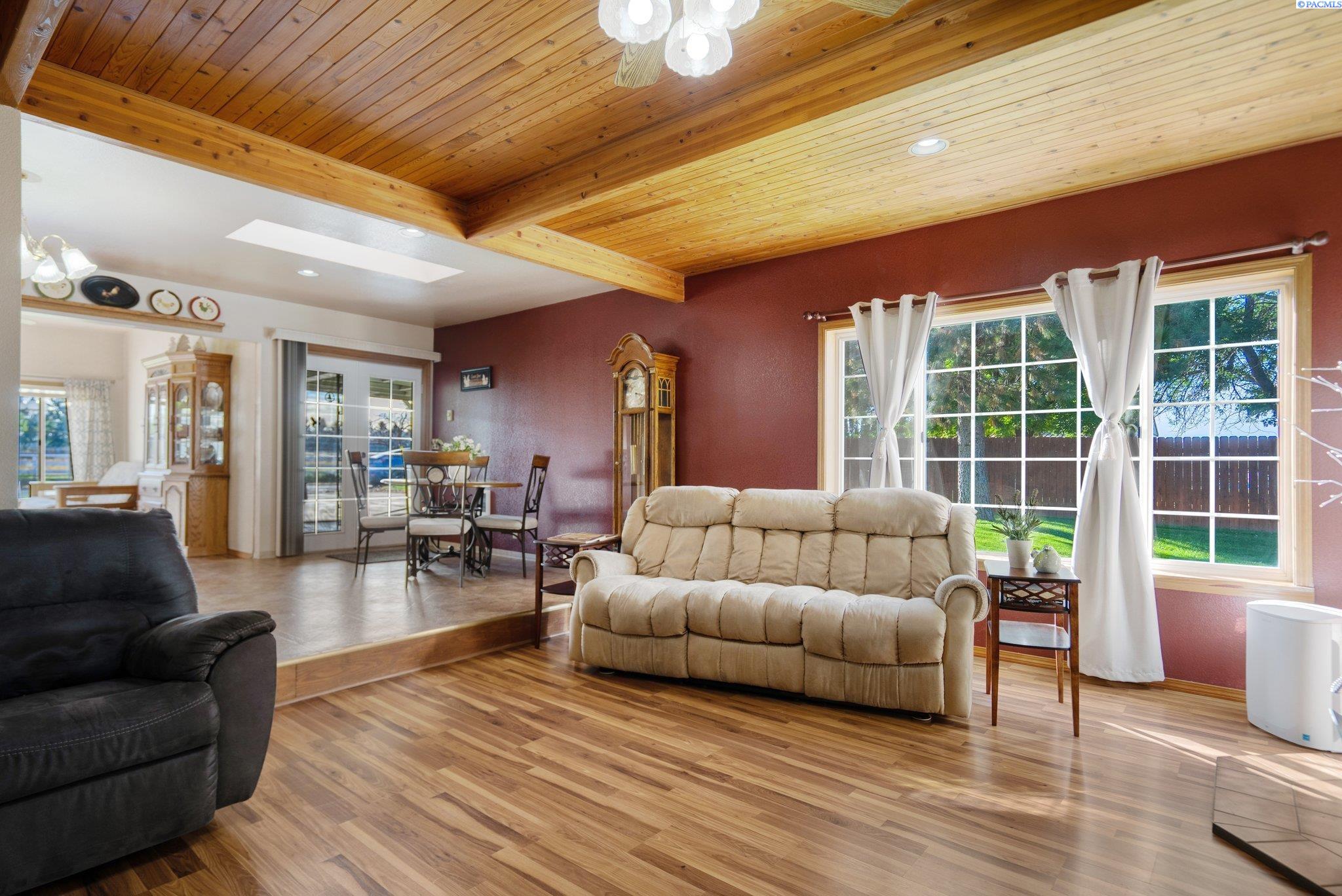 370 Forrest Road Grandview, WA 98930 - Photo 7 of 31 Gallery Image 7