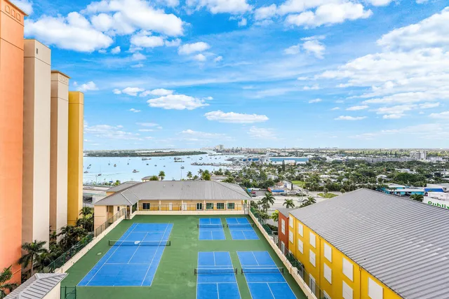 a view of an outdoor space