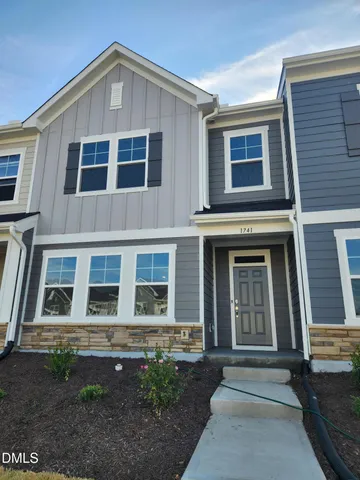 $2,200 | 1741 Aspen River Lane, Apex, NC 27502