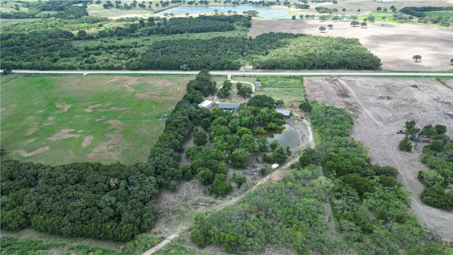 $585,000 | 4070 T K Parkway, Axtell, TX 76624