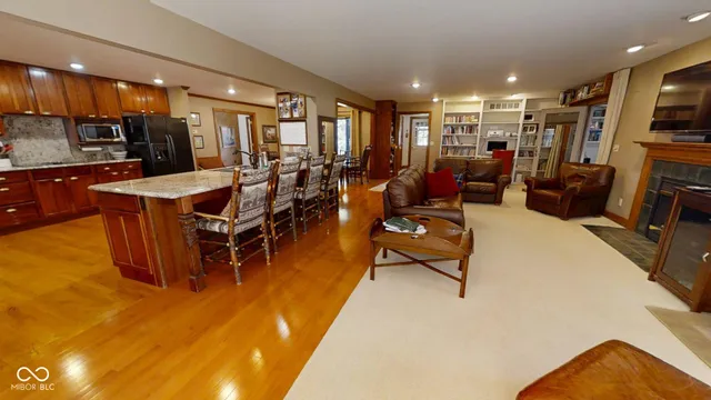 $899,900 | 25162 County Road 900 South, Batesville, IN 47006