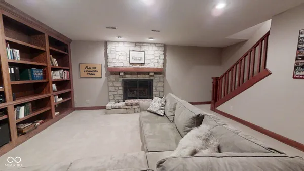 $899,900 | 25162 County Road 900 South, Batesville, IN 47006