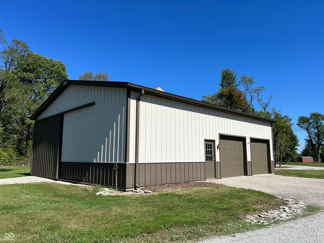 $899,900 | 25162 County Road 900 South, Batesville, IN 47006