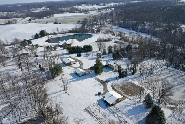 $899,900 | 25162 County Road 900 South, Batesville, IN 47006