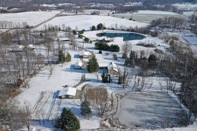 $899,900 | 25162 County Road 900 South, Batesville, IN 47006