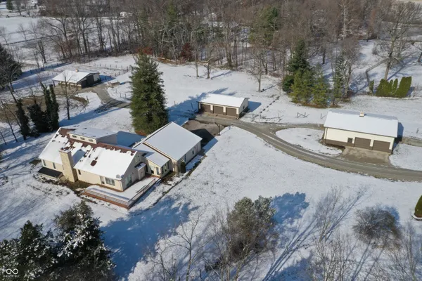 $899,900 | 25162 County Road 900 South, Batesville, IN 47006