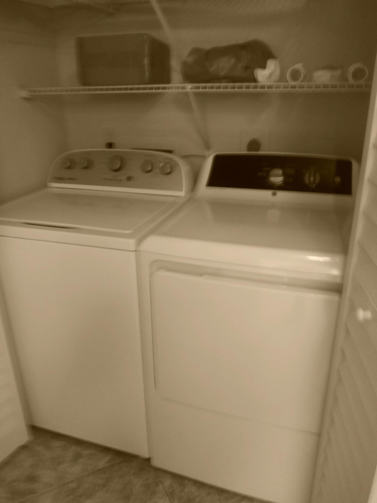 2950 Southeast Ocean Boulevard, Unit 1264 Stuart, FL 34996 - Photo 9 of 28 Laundry