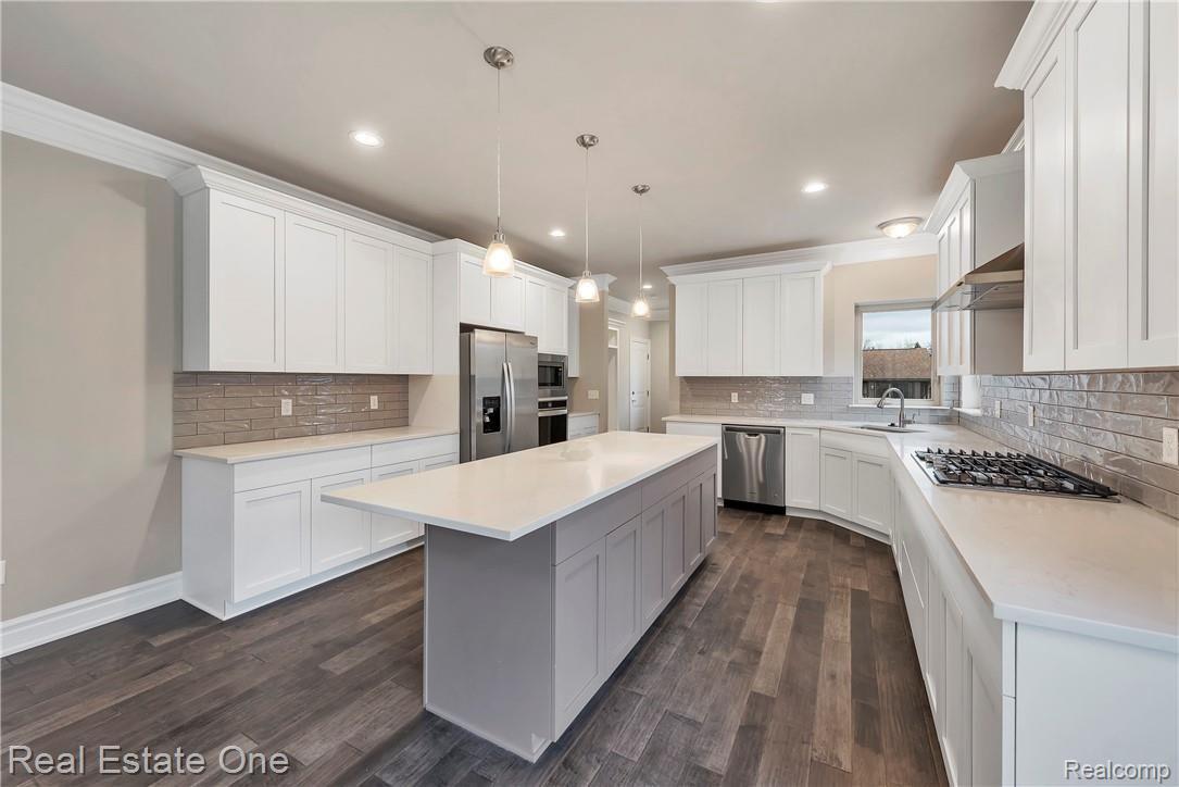3780 Milano Ct. Rochester, MI 48307 - Photo 10 of 42 3780-Milano-Court-Rochester-Hills-MI-48307-windowstill-10.jpg