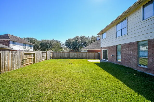 $2,350 | 139 Skycrest Drive, Sugar Land, TX 77479