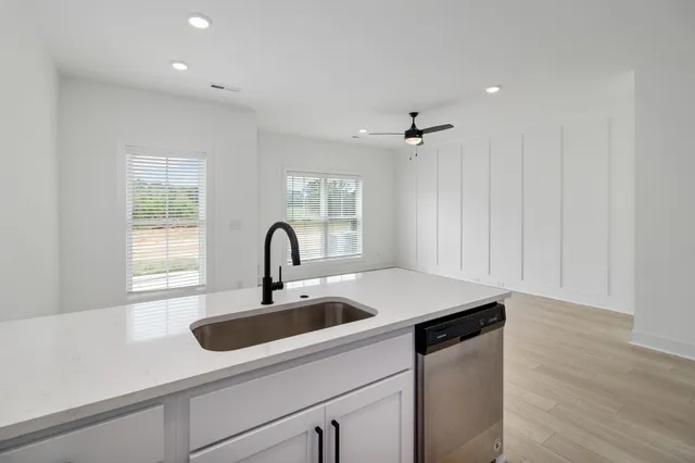 $1,800 | 725 Hornbuckle Road, Unit N1, Clarksville, TN 37043