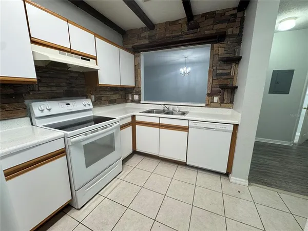 $1,900 | 9621 Lakedale Way, Unit 202, Riverview, FL 33578