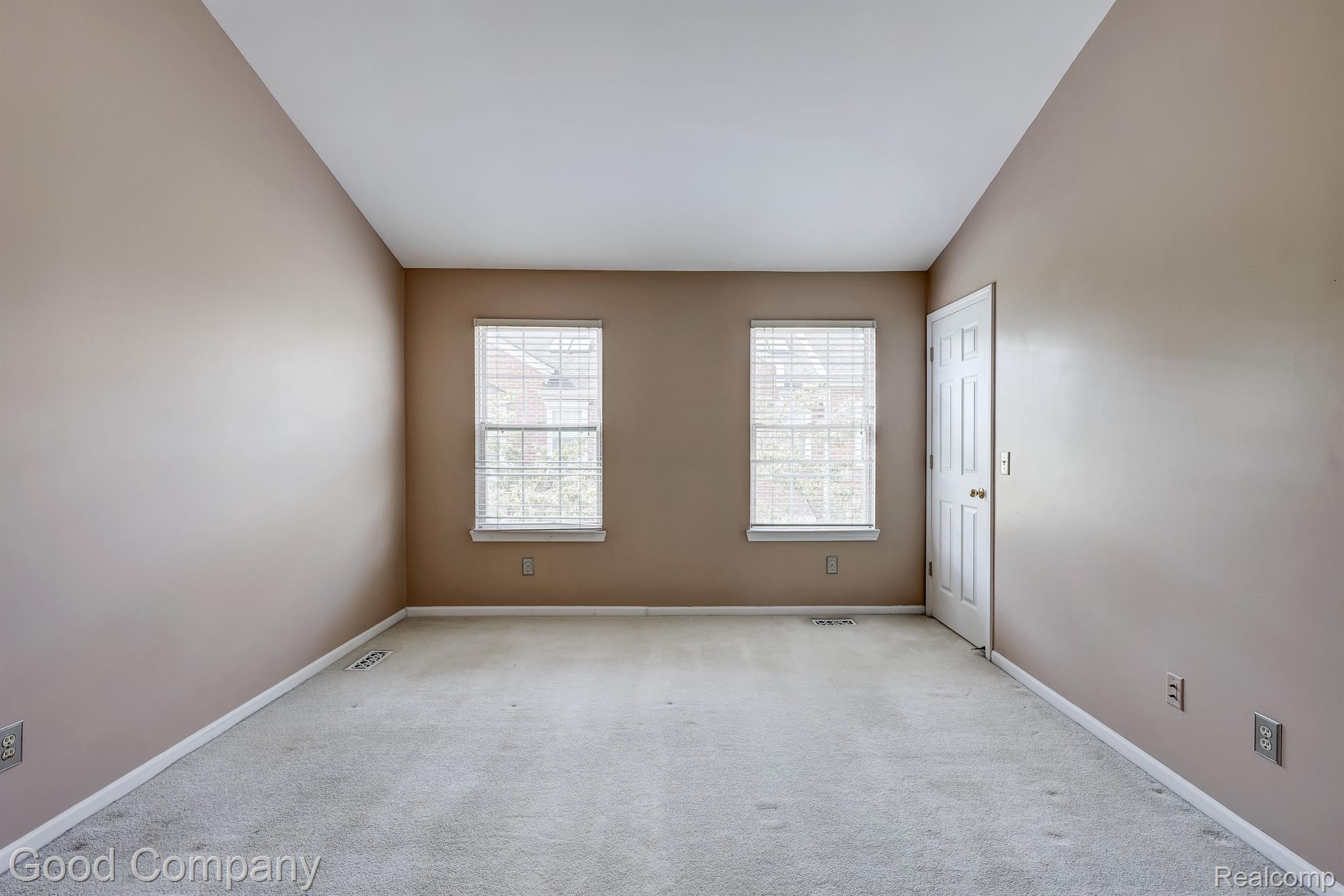 159 Georgetown Square North Royal Oak, MI 48067 - Photo 25 of 41