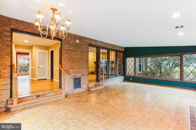 $1,188,000 | 11929 Gainsborough Road, Potomac, MD 20854