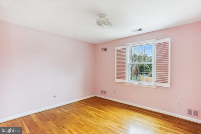 $1,188,000 | 11929 Gainsborough Road, Potomac, MD 20854