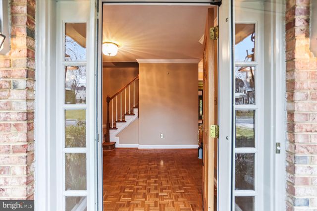 $1,188,000 | 11929 Gainsborough Road, Potomac, MD 20854